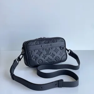 LOUIS VUITTION MEN BAG
