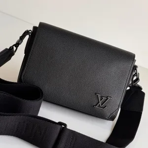 LOUIS VUITTION MEN BAG