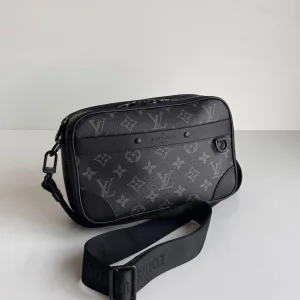 LOUIS VUITTION MEN BAG