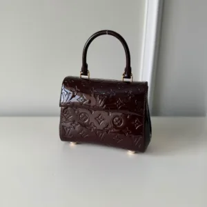 Louis Vuitton Cluny Mini handbag