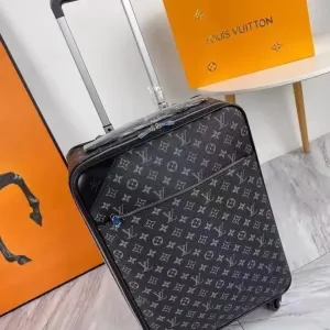 Louis Vuitton Horizon Monogram Suitcase