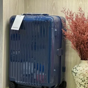 Rimowa Essential Cabin suitcase