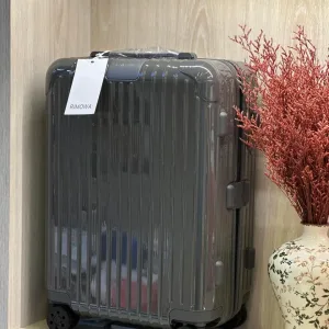 Rimowa Essential Cabin suitcase