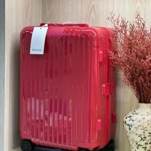 Rimowa Essential Cabin suitcase