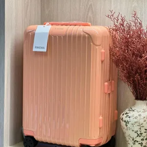 Rimowa Essential Cabin suitcase