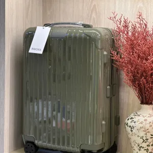 Rimowa Essential Cabin suitcase