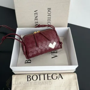 Bottega Veneta Concert Pouch | Super Master Quality | Intrecciato Leather Clutch