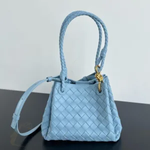 Bottega Veneta Parachute Bag | Super Master Quality | Minimalist Luxury Crossbody