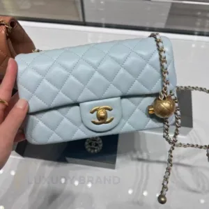 CHANEL Classic Flap Bag Medium Caviar Leather Gold Hardware | Replica Master Quality