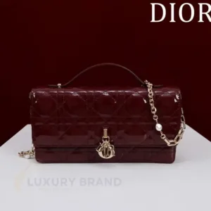 DIOR Lady Patent Leather Clutch Bag with Cannage Quilting | Official Boutique