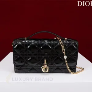 DIOR Lady Patent Leather Clutch Bag with Cannage Quilting | Official Boutique