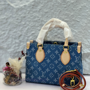 LOUIS VUITTON OnTheGo MM Monogram Tote Bag | Super Master Quality